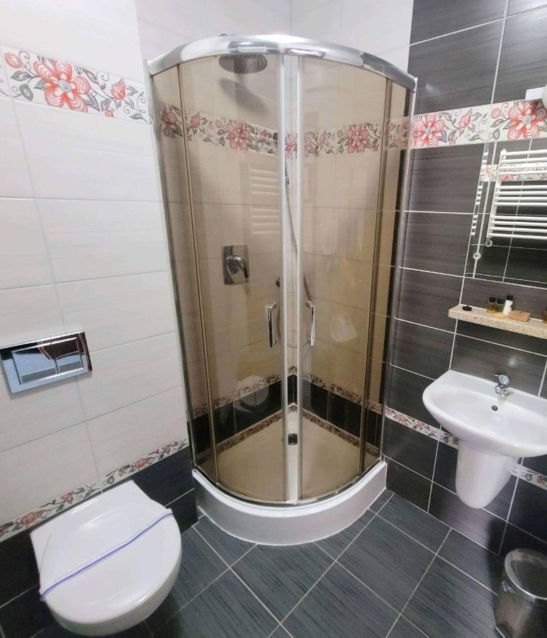 Chelosiowy Dworek Kielce Ngoại thất bức ảnh